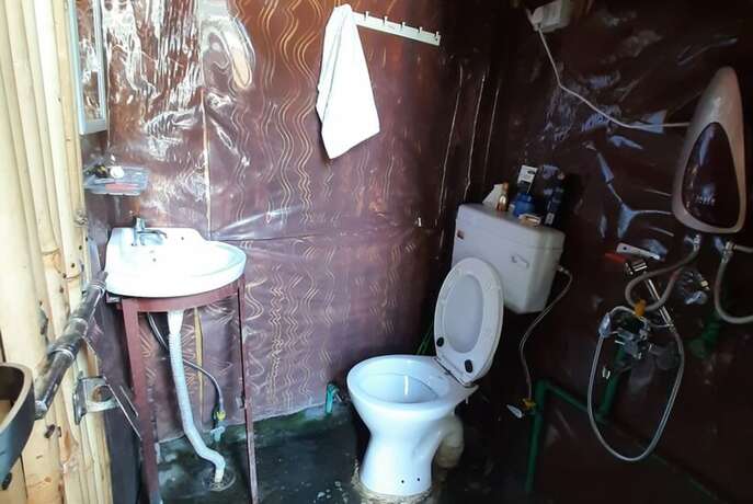 Imagen general del Hotel Goroomgo Kasol Huts Kullu. Foto 11