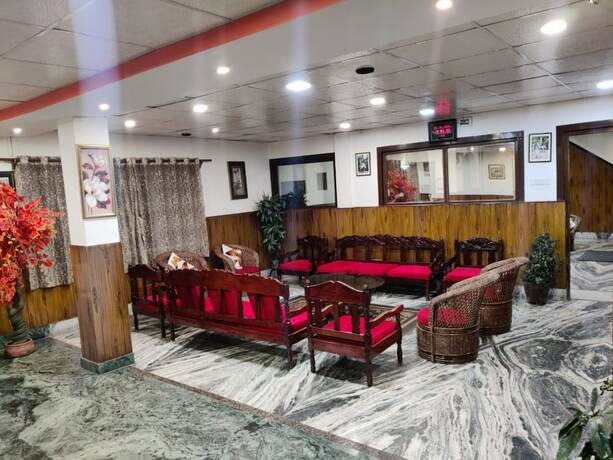 Imagen general del Hotel Goroomgo Kasturi Palace Darjeeling. Foto 4