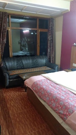 Imagen general del Hotel Goroomgo King Palace Shimla. Foto 3