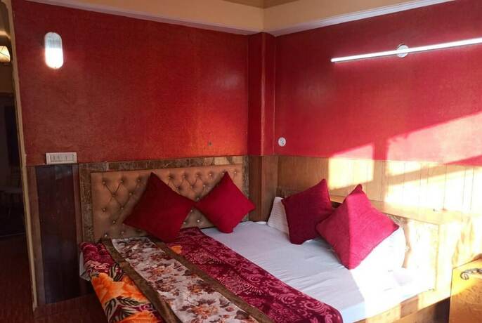 Imagen general del Hotel Goroomgo King Palace Shimla. Foto 14