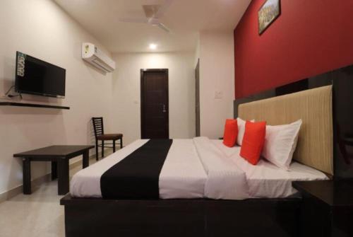 Imagen de la habitación del Hotel Goroomgo La Vista Haridwar By Royal Collection. Foto 17