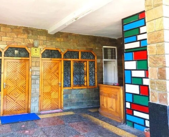 Imagen general del Hotel Goroomgo Lake View Mall Road Nainital. Foto 8