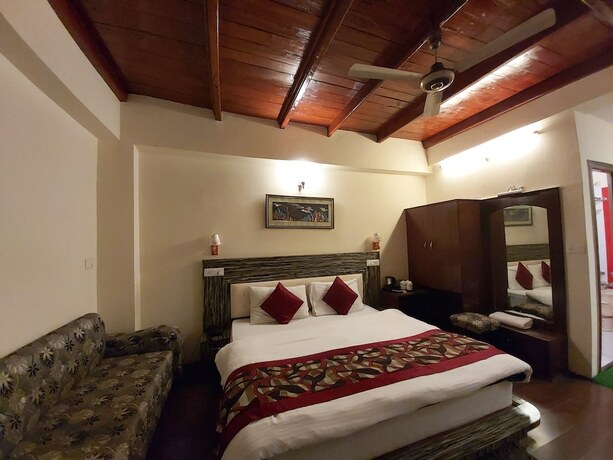 Imagen general del Hotel Goroomgo Luxury Moon Nainital. Foto 8