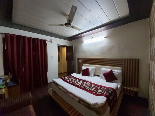 Imagen general del Hotel Goroomgo Luxury Moon Nainital. Foto 11