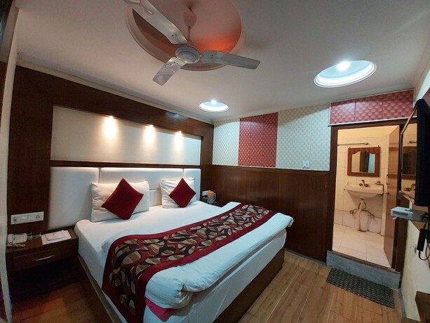 Imagen de la habitación del Hotel Goroomgo Luxury Moon Nainital. Foto 14