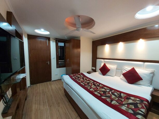 Imagen de la habitación del Hotel Goroomgo Luxury Moon Nainital. Foto 15