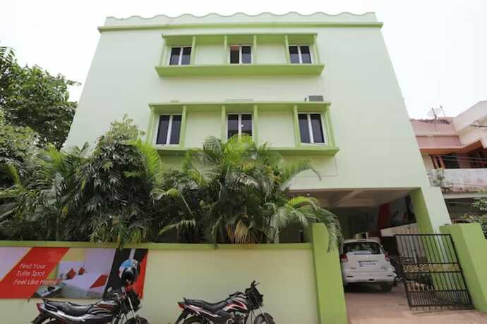 Imagen general del Hotel Goroomgo Luxury Star Inn Airport Bhubaneswar. Foto 8