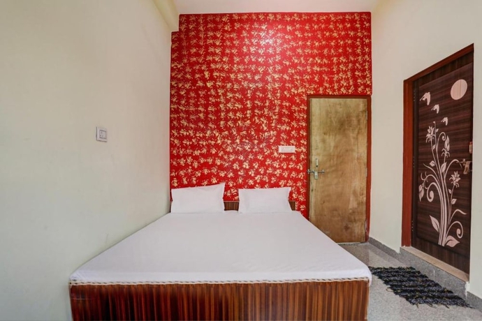 Imagen de la habitación del Hotel Goroomgo M J Agra. Foto 8