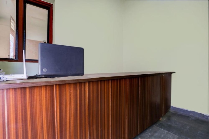 Imagen de los interiores del Hotel Goroomgo M J Agra. Foto 17