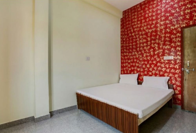 Imagen de la habitación del Hotel Goroomgo M J Agra. Foto 12