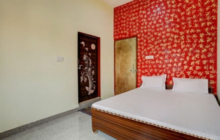 Imagen de la habitación del Hotel Goroomgo M J Agra. Foto 13