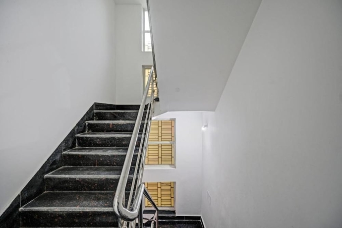 Imagen de los interiores del Hotel Goroomgo Madison Blue Bhubaneswar. Foto 15