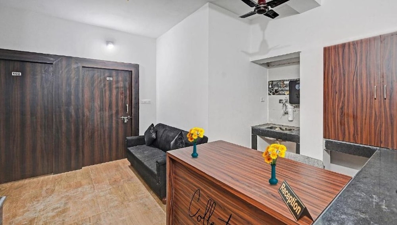 Imagen de los interiores del Hotel Goroomgo Madison Blue Bhubaneswar. Foto 19