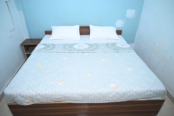Imagen de la habitación del Hotel Goroomgo Mahamaya Guest House Varanasi. Foto 11
