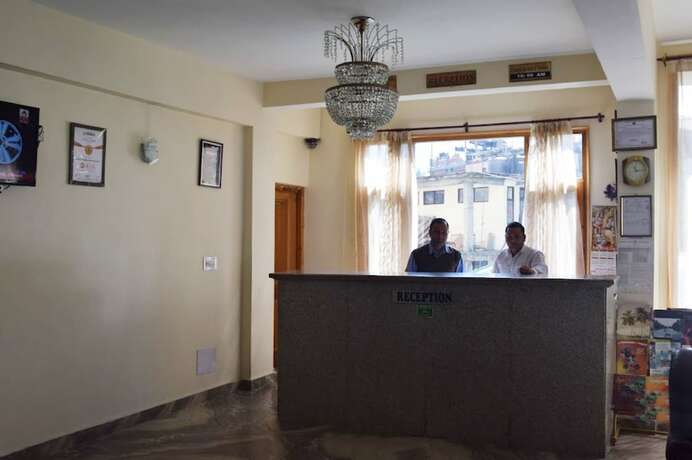 Imagen general del Hotel Goroomgo New Ambika Mall Road Manali. Foto 12