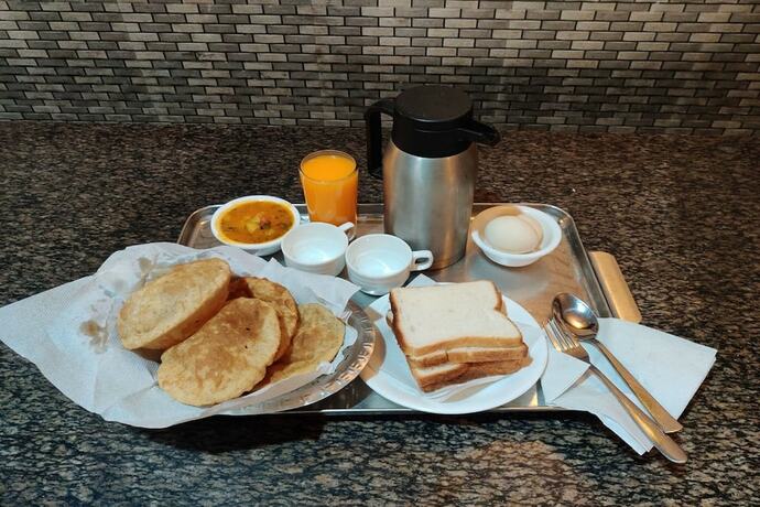 Imagen general del Hotel Goroomgo New Bharat Nainital. Foto 3