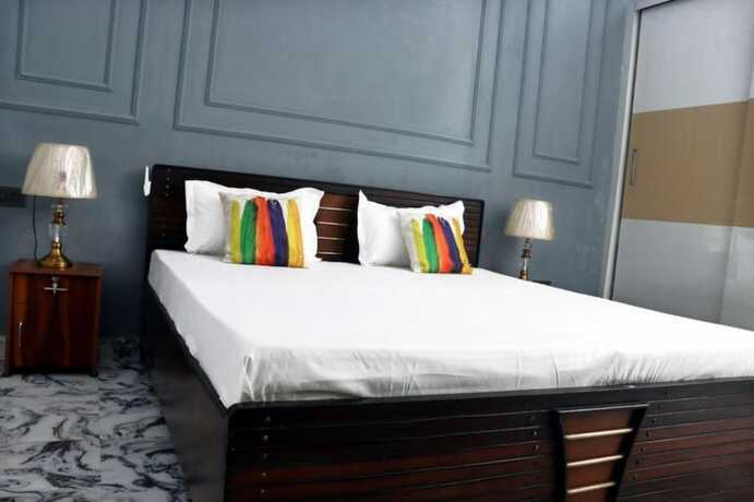 Imagen general del Hotel Goroomgo Omasha Residency Noida. Foto 5