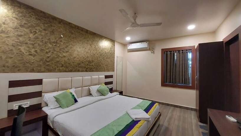 Imagen de la habitación del Hotel Goroomgo Paradise Bhubaneswar. Foto 17