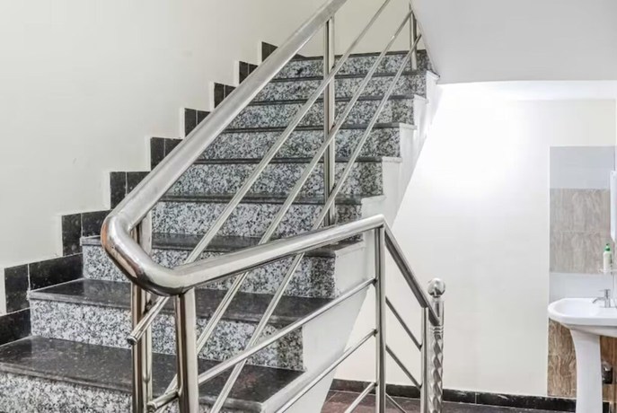 Imagen de los interiores del Hotel Goroomgo Planet Bhubaneswar. Foto 16