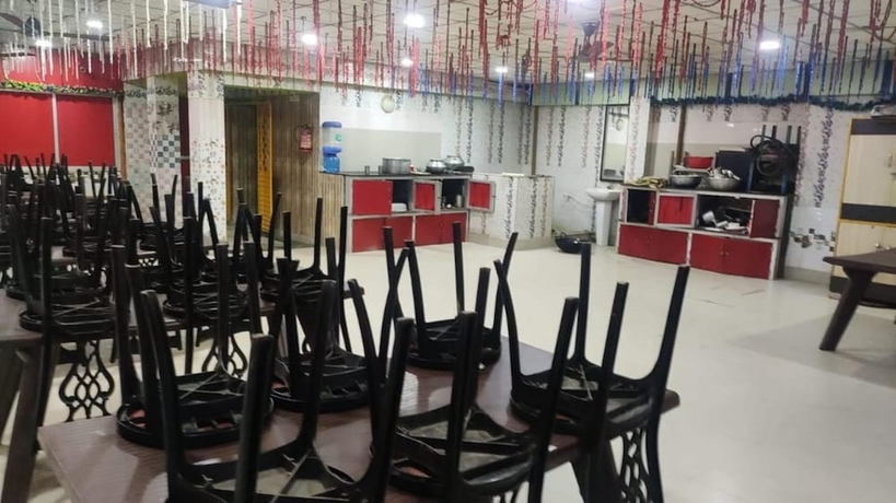 Imagen del bar/restaurante del Hotel Goroomgo Raj Sonia Digha. Foto 5