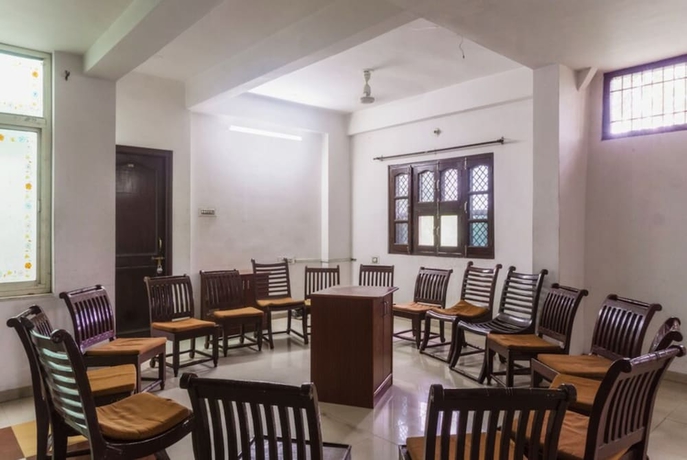 Imagen de los interiores del Hotel Goroomgo Rajpal Palace Udaipur. Foto 19