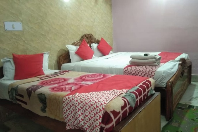 Imagen de la habitación del Hotel Goroomgo Rashmi Agra. Foto 12