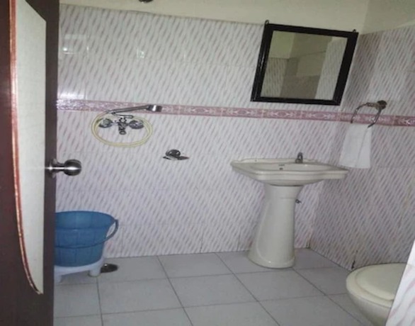 Imagen general del Hotel Goroomgo Revoli Amritsar. Foto 5