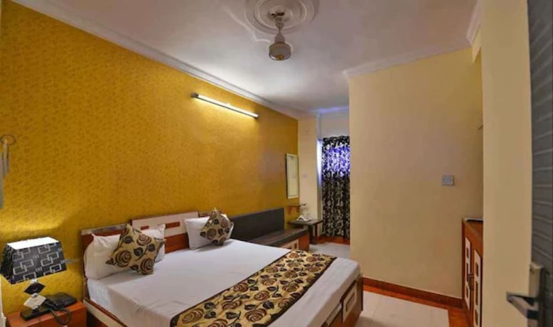 Imagen general del Hotel Goroomgo Revoli Amritsar. Foto 8