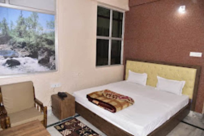 Imagen de la habitación del Hotel Goroomgo Royal Surya Gaya. Foto 15