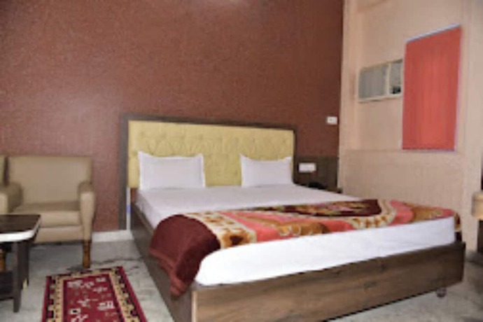 Imagen general del Hotel Goroomgo Royal Surya Gaya. Foto 4