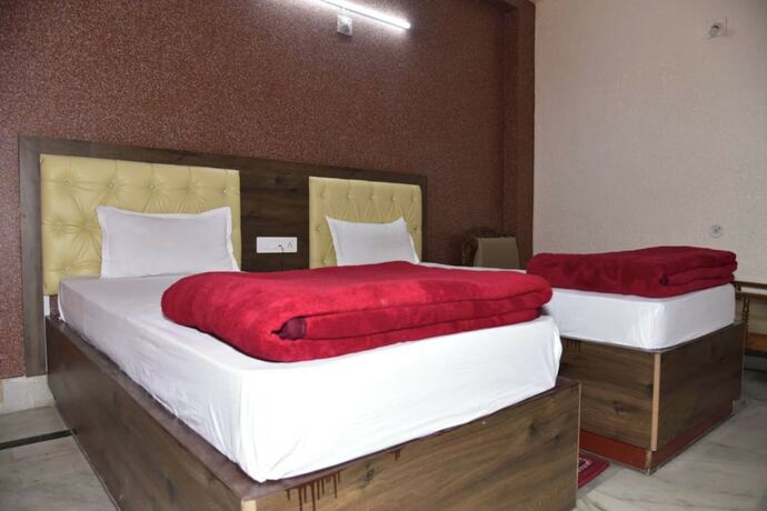Imagen general del Hotel Goroomgo Royal Surya Gaya. Foto 11