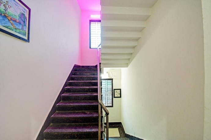 Imagen de los interiores del Hotel Goroomgo SR Palace Bhubaneswar. Foto 15