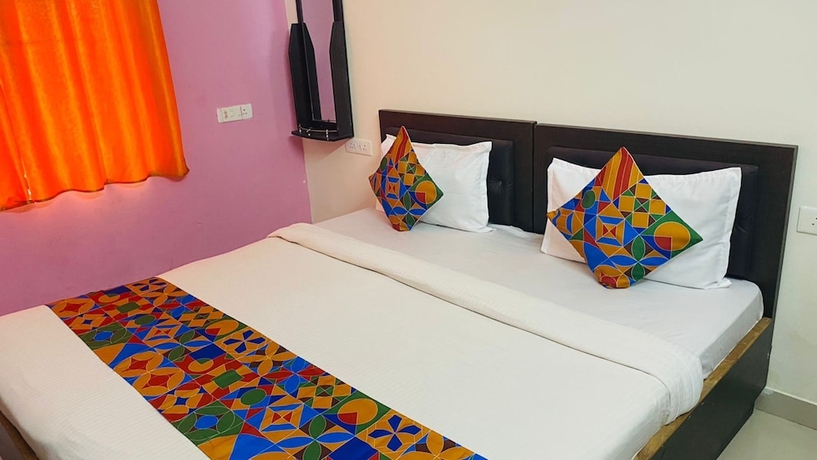Imagen de la habitación del Hotel Goroomgo SR Palace Bhubaneswar. Foto 8