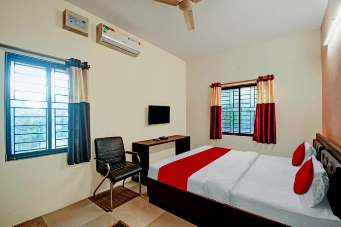 Imagen de la habitación del Hotel Goroomgo SR Palace Bhubaneswar. Foto 12
