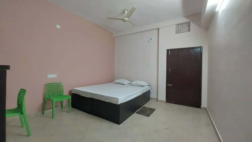 Imagen de la habitación del Hotel Goroomgo Santi Mahal Bhubaneswar. Foto 11