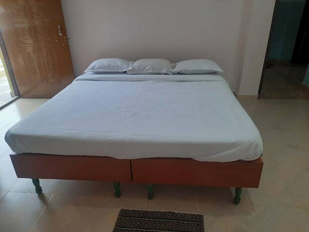 Imagen de la habitación del Hotel Goroomgo Santi Mahal Bhubaneswar. Foto 13