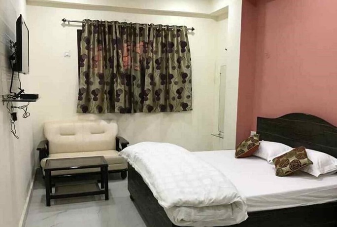 Imagen de la habitación del Hotel Goroomgo Satyam Residency Jabalpur. Foto 7