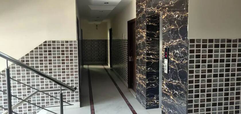 Imagen general del Hotel Goroomgo Shakuntala Katra. Foto 8