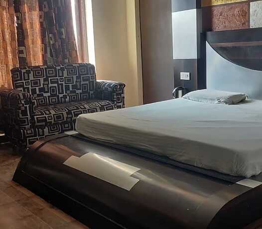 Imagen general del Hotel Goroomgo Shakuntala Katra. Foto 12