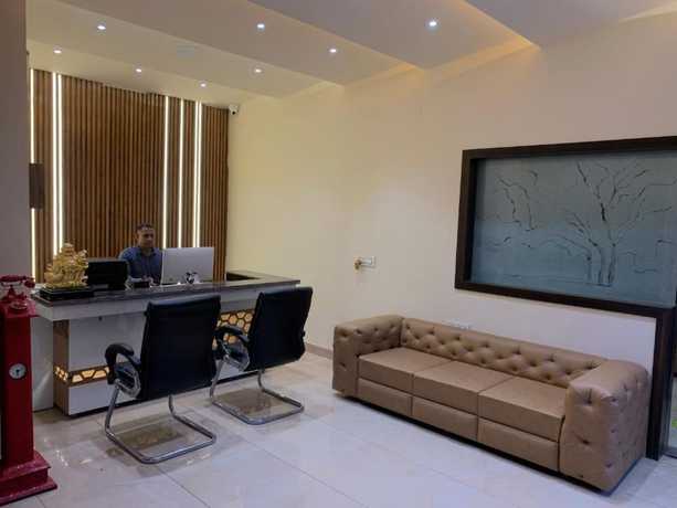 Imagen de los interiores del Hotel Goroomgo Shamyana Punjab. Foto 8