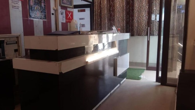 Imagen de los interiores del Hotel Goroomgo Shiva Inn Haridwar. Foto 7