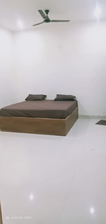 Imagen de la habitación del Hotel Goroomgo Shivay Varanasi. Foto 13