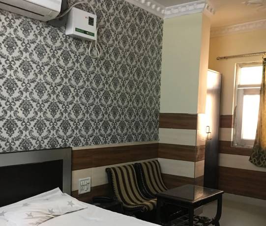 Imagen de la habitación del Hotel Goroomgo Sunrise Ambala. Foto 5