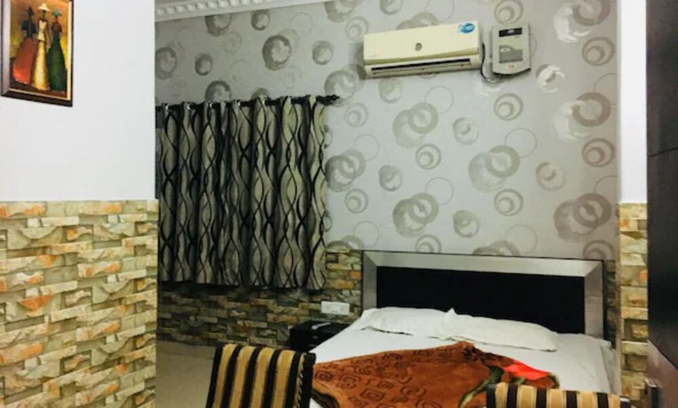 Imagen de la habitación del Hotel Goroomgo Sunrise Ambala. Foto 7