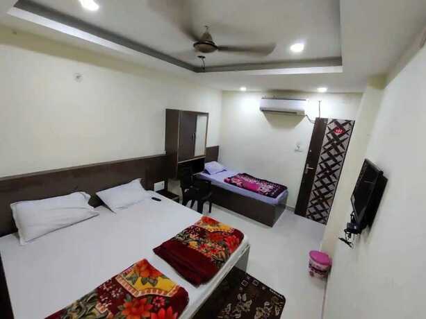 Imagen de la habitación del Hotel Goroomgo Swastik Guest House Varanasi. Foto 11
