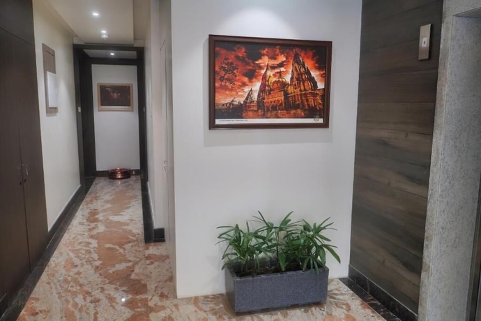 Imagen de los interiores del Hotel Goroomgo The Coco Cabana Varanasi. Foto 11