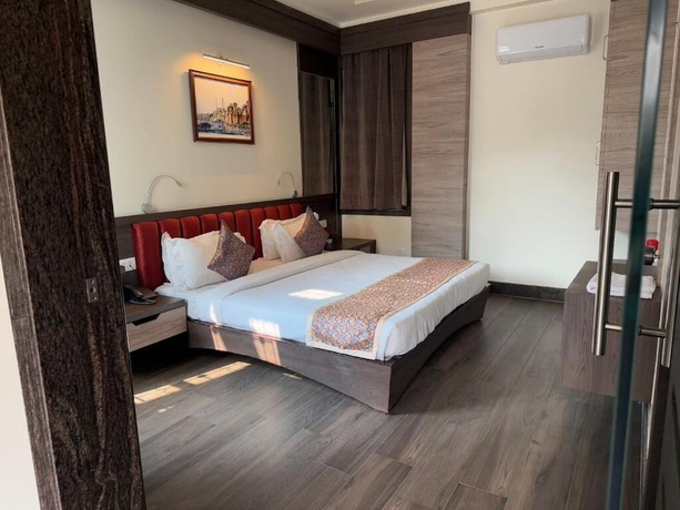 Imagen de la habitación del Hotel Goroomgo The Coco Cabana Varanasi. Foto 9