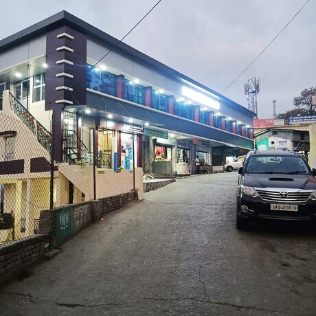 Imagen general del Hotel Goroomgo Tribhuwan Ranikhet. Foto 12