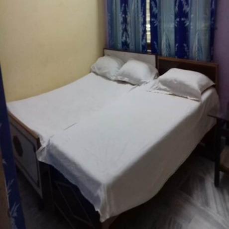 Imagen de la habitación del Hotel Goroomgo Uma Ganga Guest House Varanasi. Foto 4