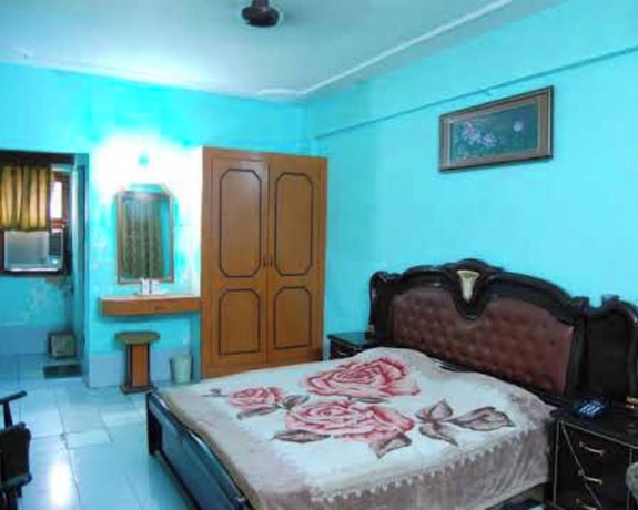 Imagen de la habitación del Hotel Goroomgo Viren Plaza Agra. Foto 14